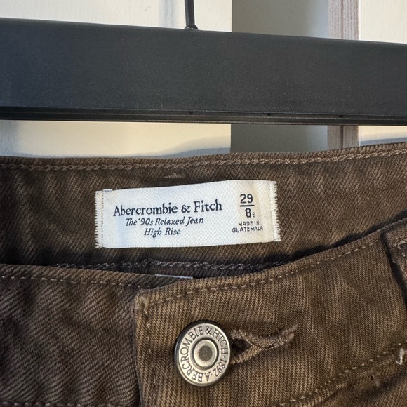 Abercrombie 90s Relaxed High Rise Jeans - Picture 3 of 3